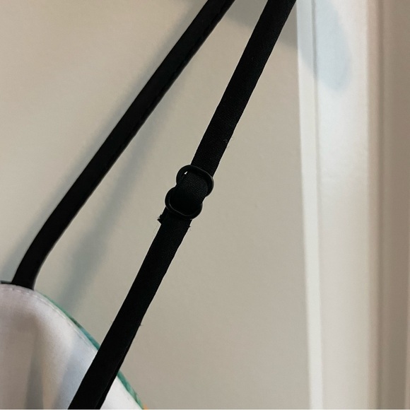 Clover Canyon Multicolor Print Crop Top Floral Leaves Size Small - Picture 6 of 10